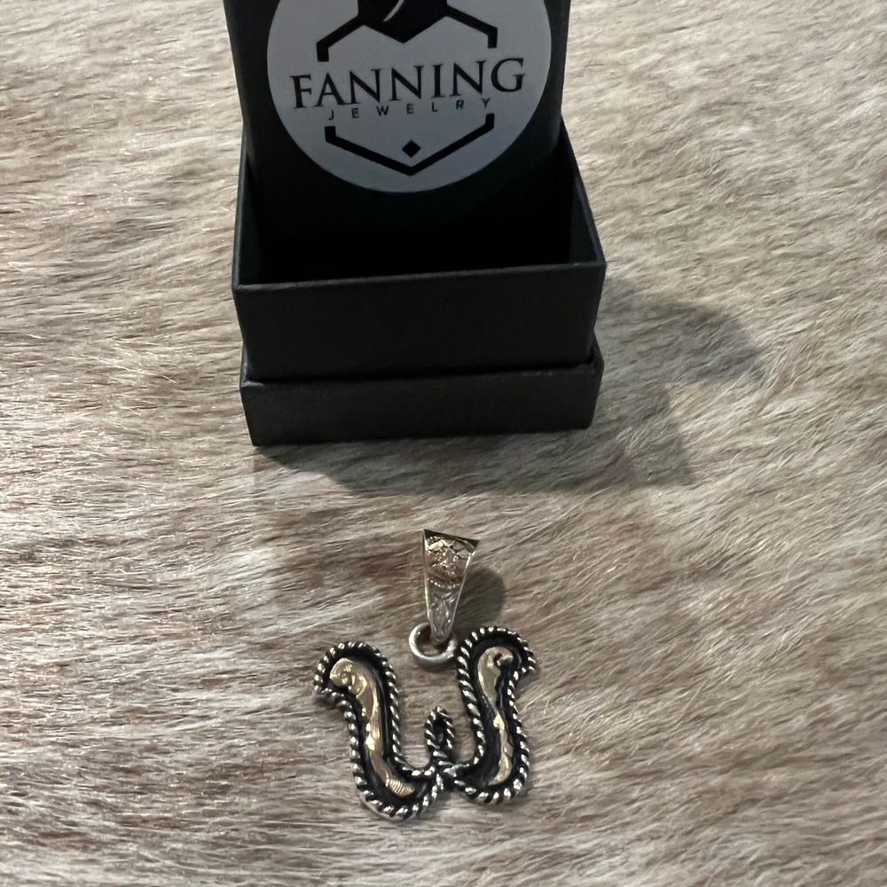 Fanning Jewelry .925 Silver and Gold Necklace Pendant - Picture 3 of 6